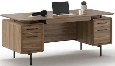 LINQ 6821 Executive Desk