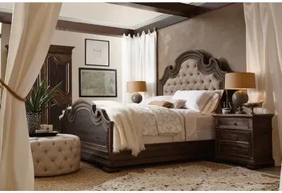 Fair Oaks King Upholstered Bed