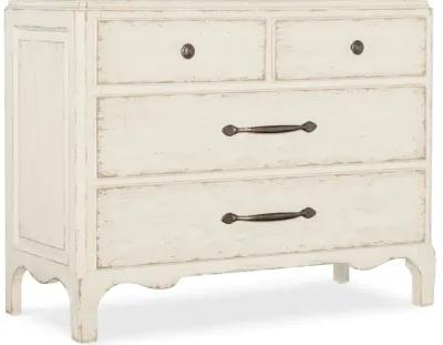 Americana Bachelor Chest